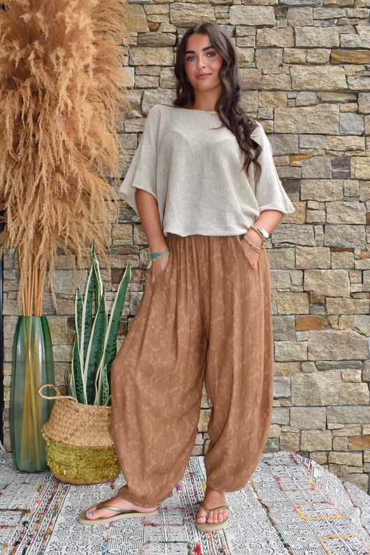 Kiti Paisley Damask 7/8 Barrel Leg Pant Walnut